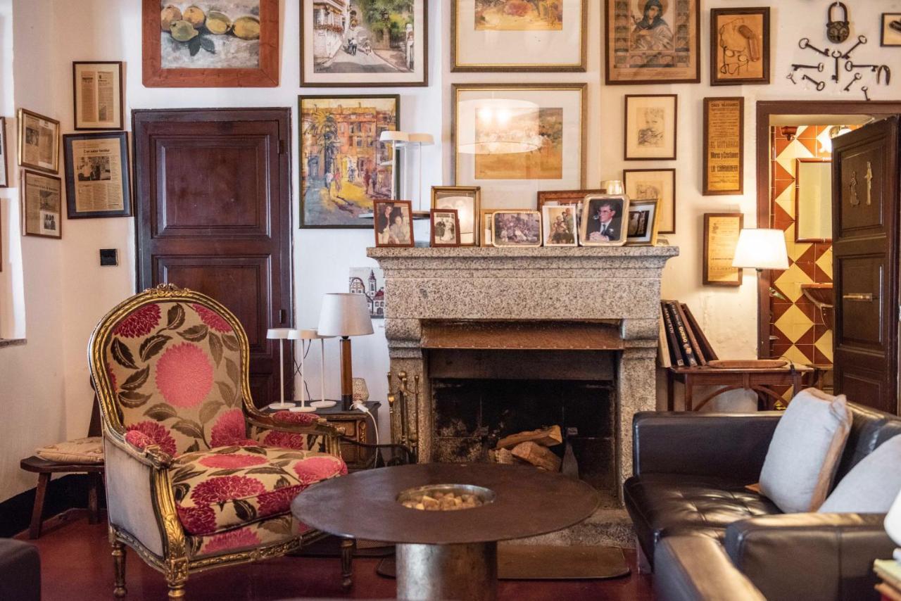 Hostal De La Placa - Hotel Boutique Cabrils Kültér fotó