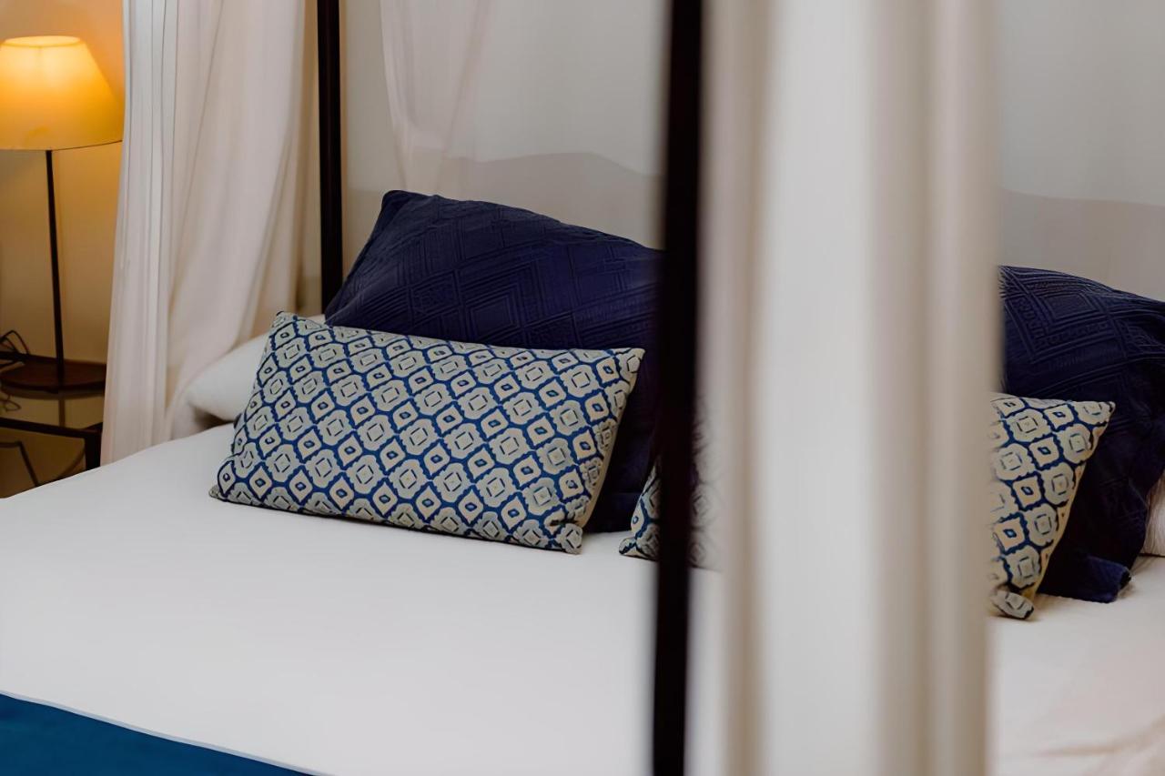 Hostal De La Placa - Hotel Boutique Cabrils Kültér fotó