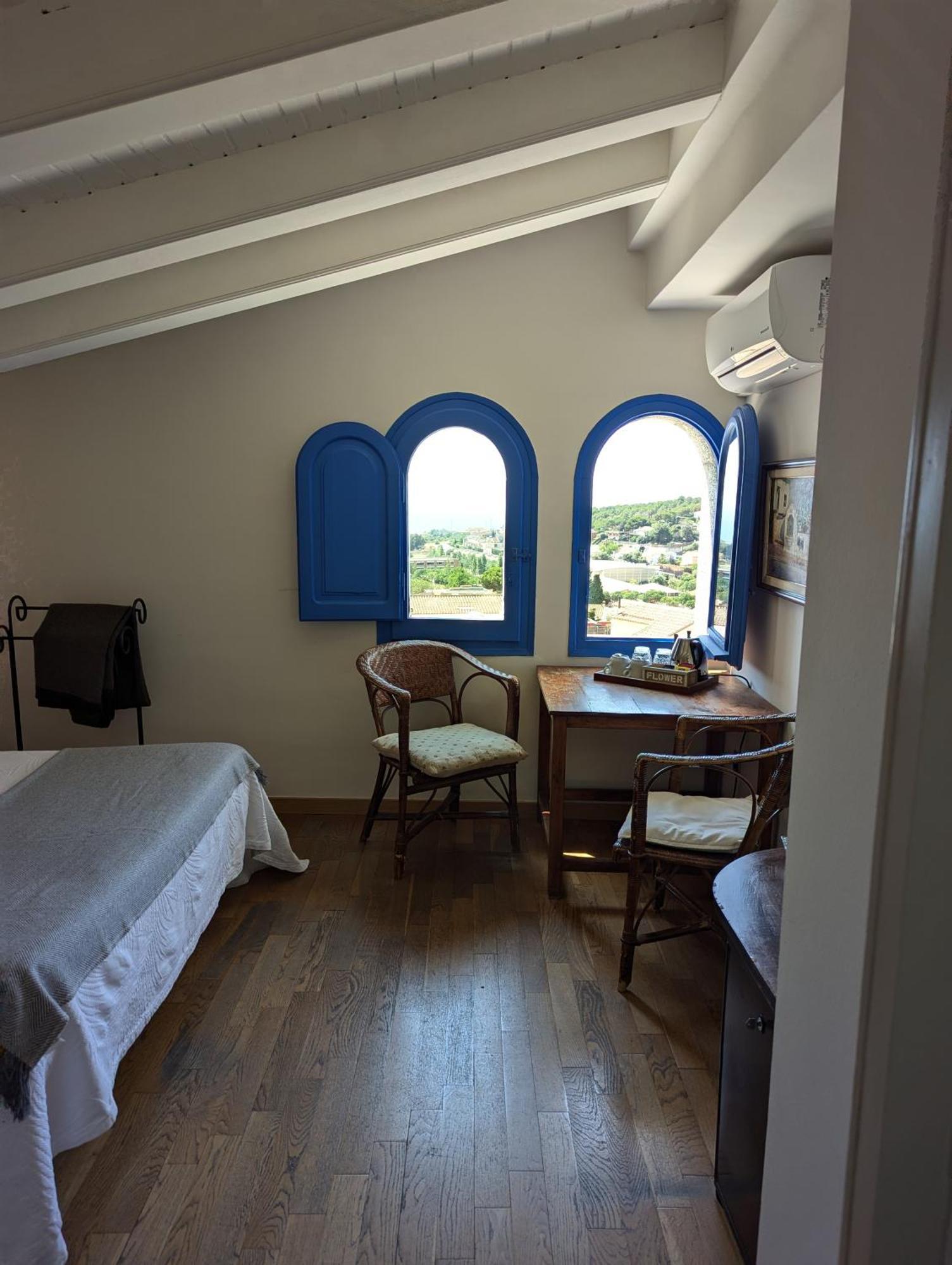 Hostal De La Placa - Hotel Boutique Cabrils Kültér fotó