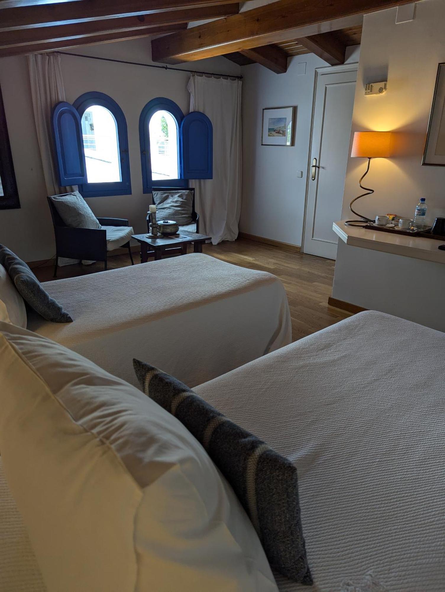 Hostal De La Placa - Hotel Boutique Cabrils Kültér fotó