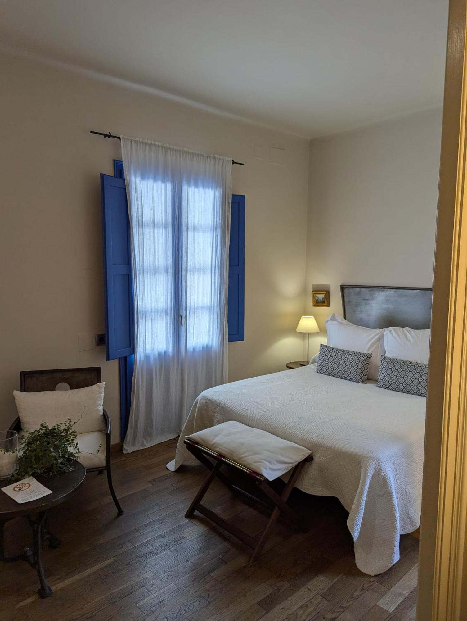 Hostal De La Placa - Hotel Boutique Cabrils Kültér fotó
