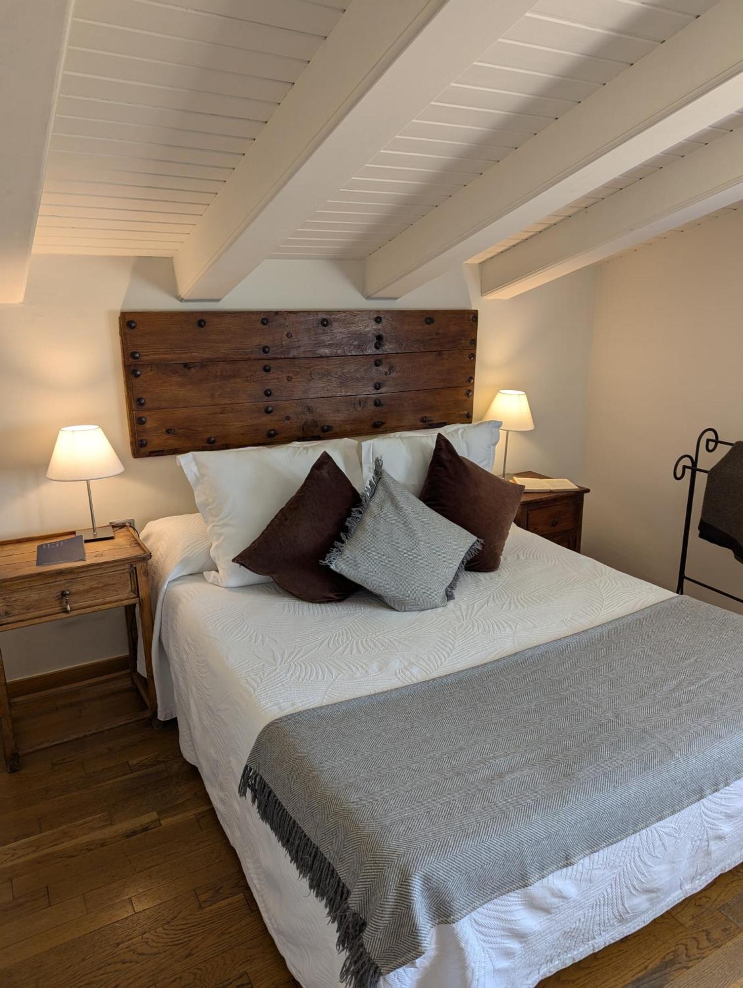 Hostal De La Placa - Hotel Boutique Cabrils Kültér fotó