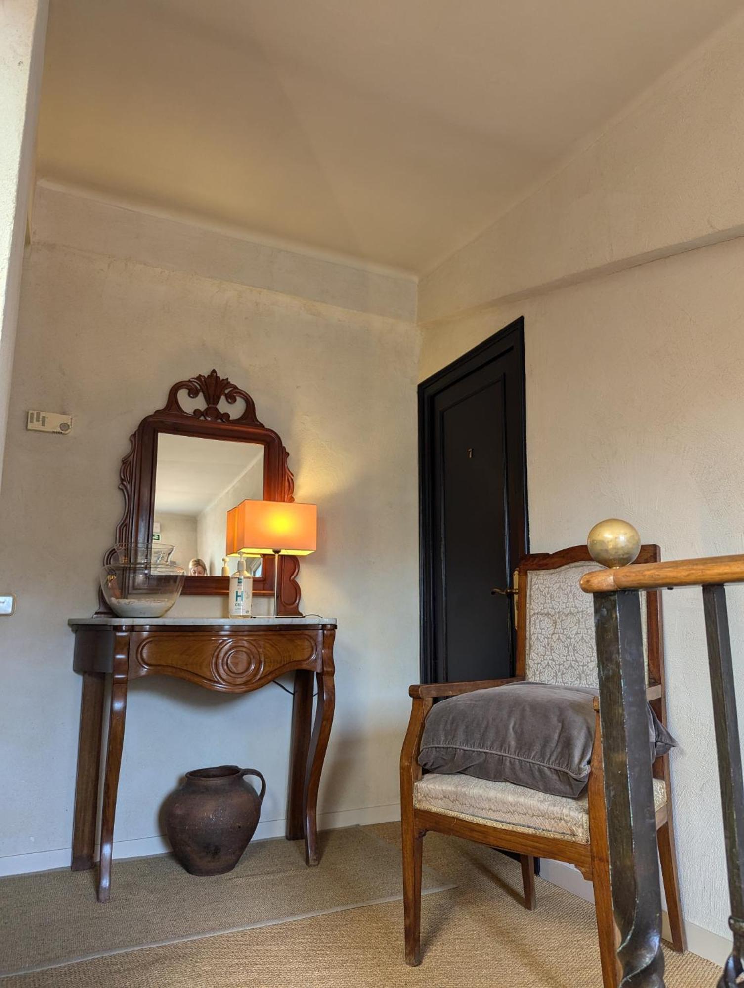 Hostal De La Placa - Hotel Boutique Cabrils Kültér fotó